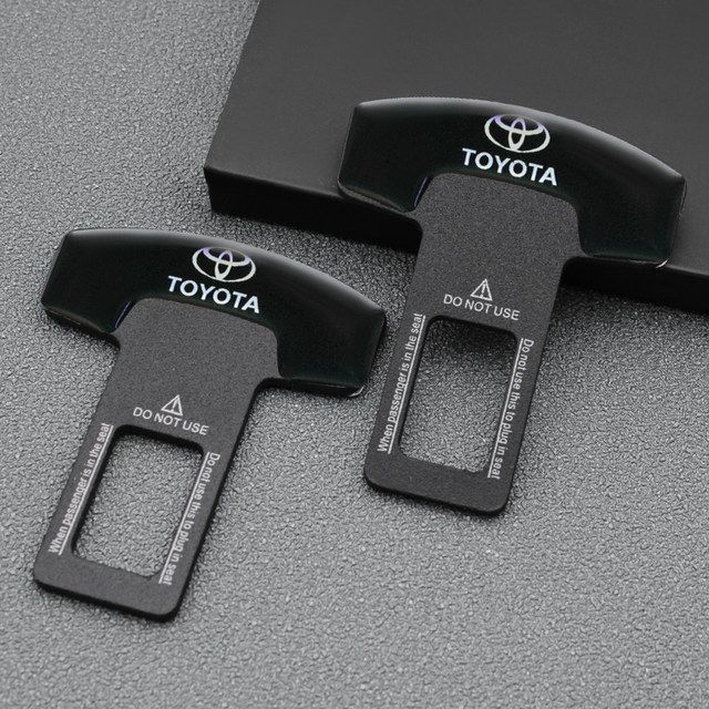 2-Piece%20Car%20Styling%20Safety%20Clip%20Seat%20Belt%20Plug%20Alarm%20Canceller%20-%20Ensure%20Safety%20with%20This%20Easy-to-Use%20Car%20Accessory%20for%20Toyota%20-%20Image%203