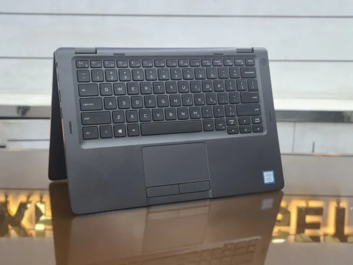 Dell%20Latitude%205300%20(2-in-1)%20Core%20i5-8365U%20256/8%2013.3"%20(1920x1080)%20X360%20%7C%20G.Touch%20-%20Image%204