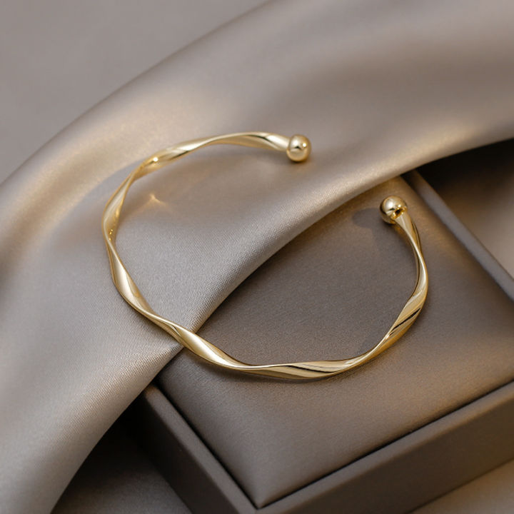 Fashion%20Luxury%20Korean%20Jewelry%20Retro%20Girl's%20Unusual%20Bracelet%20Cuff%20For%20Women%20-%20Image%203