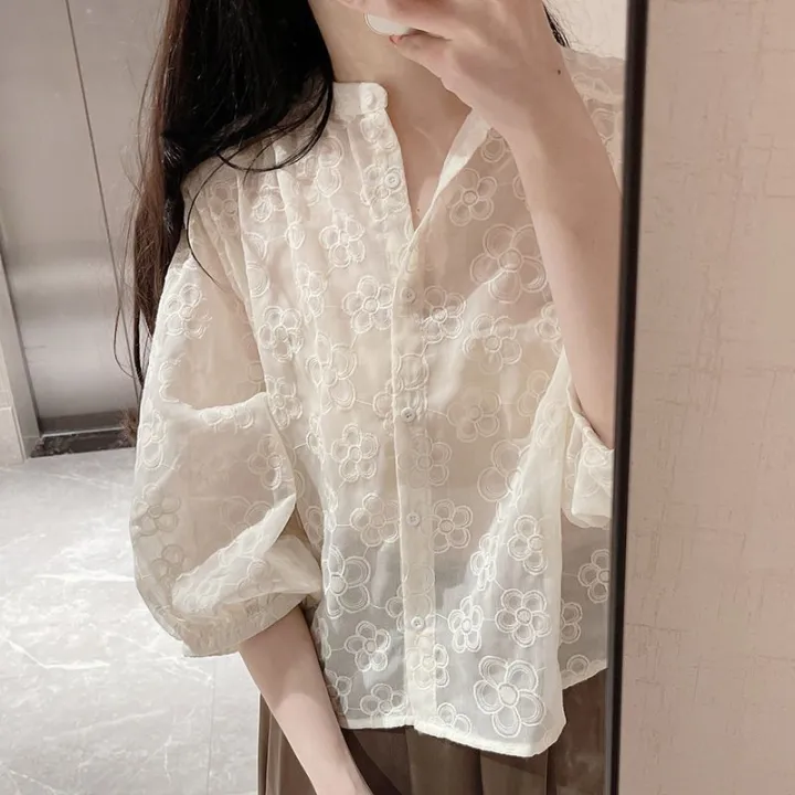 Korean%20Style%20French%20Style%20Fairy%20Design%20Lace%20Embroidered%20Flower%20Fashionable%20round%20Neck%20Loose%20Puff%20Sleeves%20Shirt%20for%20Women%20-%20Image%205