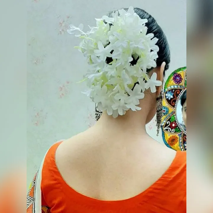 white-%20Color%20Artificial%20Hair%20Flower%20For%20Woman%20-%20Image%202