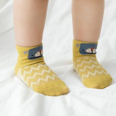 Carter's%20Baby%20Sock%20Anti-Slip%20Socks%20for%20Baby%20(Boy/Girl)%20-%204Pair%20-%20Image%205