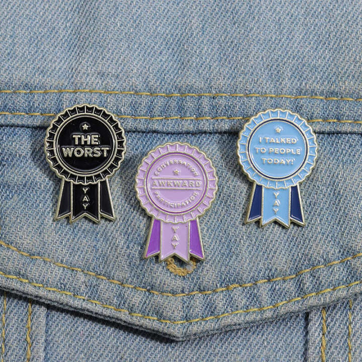 Creative%20Commemorative%20Medal%20The%20Worst%20Effect%20Honor%20Chest%20Pin%20Shield%20Metal%20Pins%20Fashion%20Clothing%20Bag%20Badge%20for%20Students%20Women%20and%20Men%20-%20Image%203