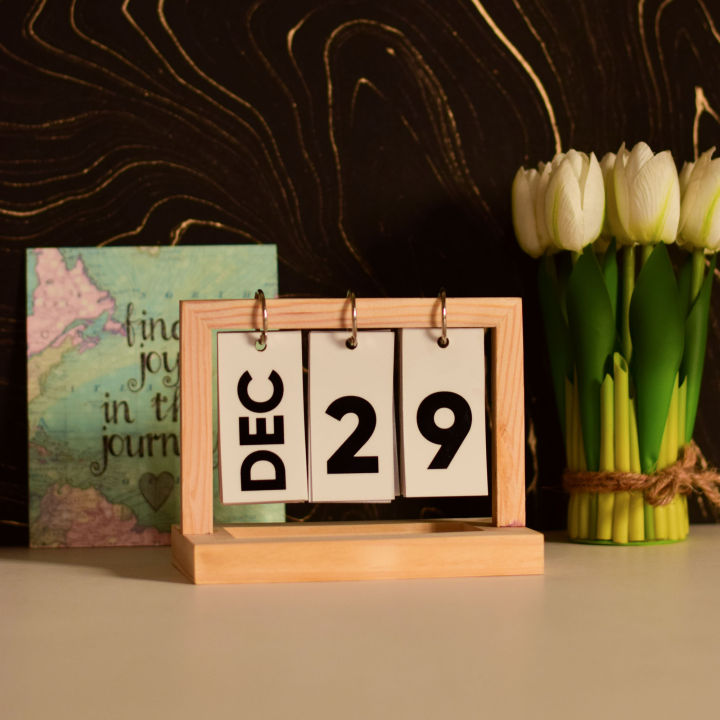 Wood%20Flip%20Chart%20Permanent%20Desk%20Calendar%20-%20Stay%20Organized%20With%20The%20Stylish%20Wood%20Flip%20Chart%20Permanent%20Desk%20Calendar%20-%20A%20Functional%20And%20Aesthetic%20Addition%20-%20Image%202
