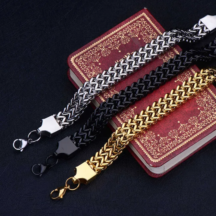 Stylish%20Men%20Gold%20Bracelet%20-%20Image%203