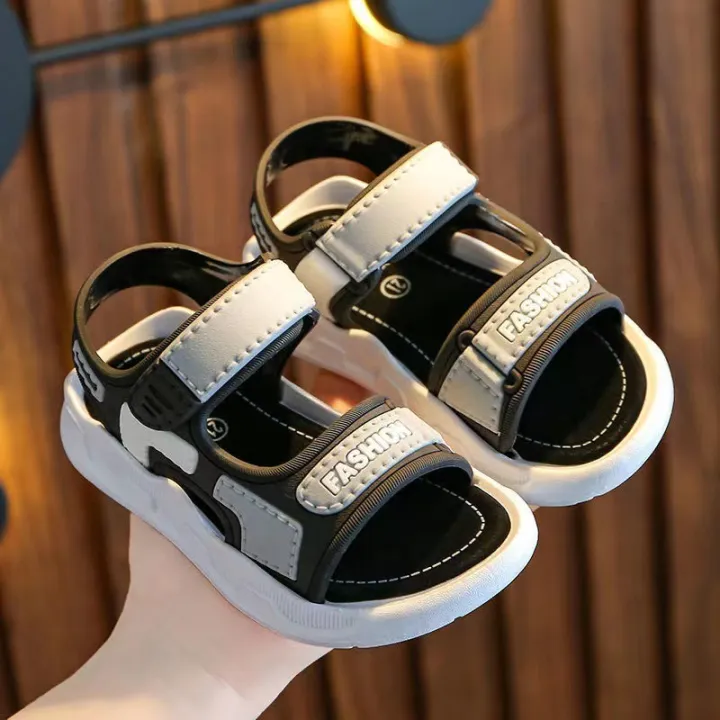 Children's%20and%20girls'%20sandals%202023%20new%20Korean%20version%20of%20soft-soled%20non-slip%20middle-sized%20and%20boys'%20baby%20beach%20sandals%20-%20Image%203