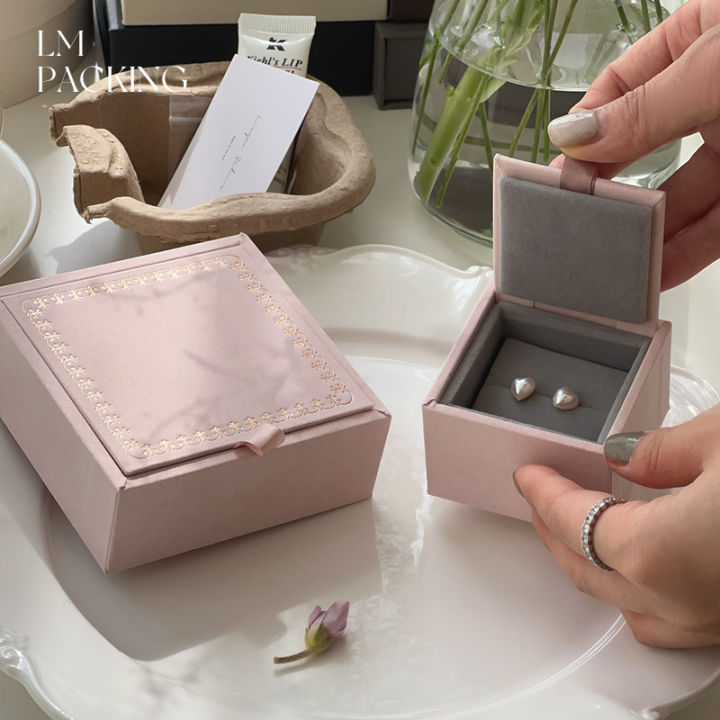 High-End%20Jewelry%20Box%20Compact%20Flocked%20Wooden%20Ring%20Storage%20Retro%20Necklace%20Case%20for%20Travel%20Home%20Gift%20Women%20Display%20-%20Image%202