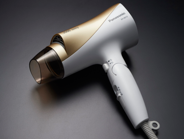 Panasonic%20EH-NE72%20Shine%20Boost%20Series%20Ionity%20Hair%20Dryer%20%7C%202000%20Watt%20-%20Image%2010