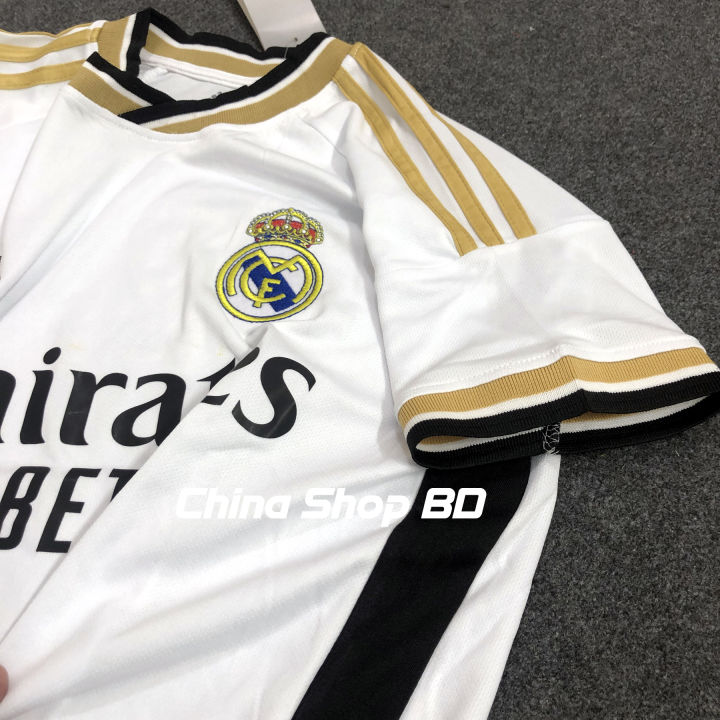 Real%20Madrid%20Home%2023/24%20Jersey%20For%20Men%20-%20Football%20Jersey%20Half%20Sleeve%20-%20Image%205