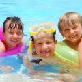 Kids Snorkel Set, Kids Swimming Goggles, Diving Mask for Children, Eco-friendly Material Kids Diving Mask Snorkel Set, Protects Eyes Nose from Sea Salt Chlorine Ideal for Swimming Snorkeling Bright Colors.