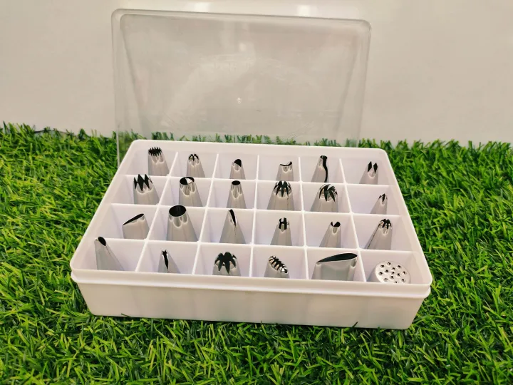Silver%20Stainless%20Steel%2024%20Pcs%20Cake%20Decorating%20Nozzle%20Set.%20-%20Image%202