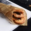 Wrap Parchment Paper Food Wrapping Grease Resistant Checkered Basket Liners Newspaper Print Non-Stick Wax Paper Sheets for Separate Burgers Cookies 200pcs Sandwich.