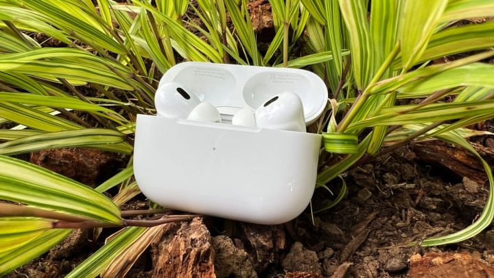 Airpods%20Pro%20Made%20In%20Dubai%20Wireless%20Earbuds%20IPX4%20Waterproof%20In-Ear%20Earphone%20-%20Bluetooth%20Headphone%20-%20Image%207