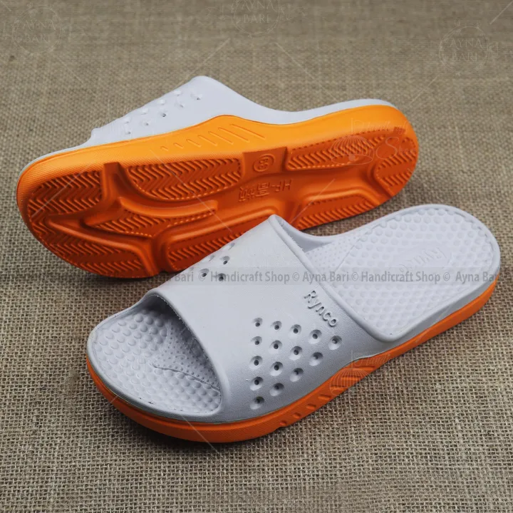 Slides%20sandal%20for%20boys%20%20Rynco-%20R-215%20%20slipper%20for%20boys%20Yeezy%20Slide%20LEAF%20Slippers%20-%20Slides%20For%20Men%20-%20Image%204