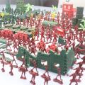 Amusing 330pcs Plastic Model Playset Toy Soldiers Figures & Accessories Kid Toy.