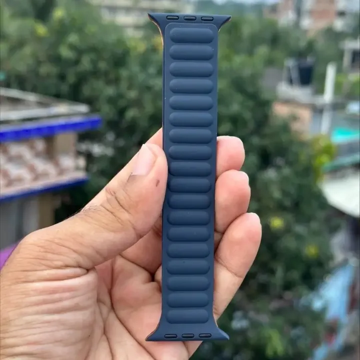 Premium%20Quality%2022mm%20-%2045Mm-49Mm%20Adjustable%20Soft%20Silicone%20Magnetic%20Watch%20Strap%20-%20Smart%20Watch%20Belt%20-%20Signifying%20Quality%20-%20Image%204