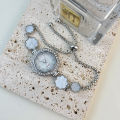 Women's Minority Simple Dignified Flowers Bracelet Watch Fashion Quartz Watch. 