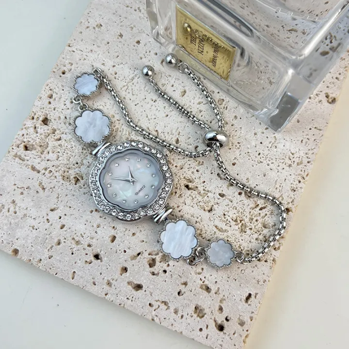 Women's%20Minority%20Simple%20Dignified%20Flowers%20Bracelet%20Watch%20Fashion%20Quartz%20Watch%20-%20Image%206