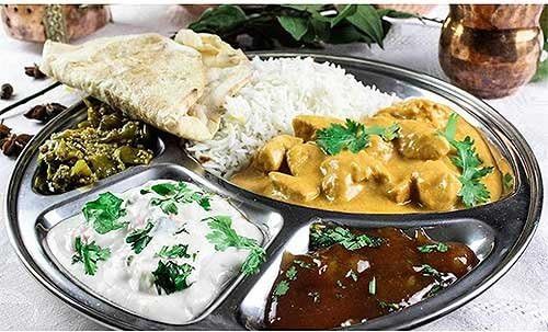 Stainless%20Steel%20Round%20Dining%20Plate%20With%204%20Compartments%20-%20Ideal%20For%20Lunch%20And%20Dinner%20-%20Image%204