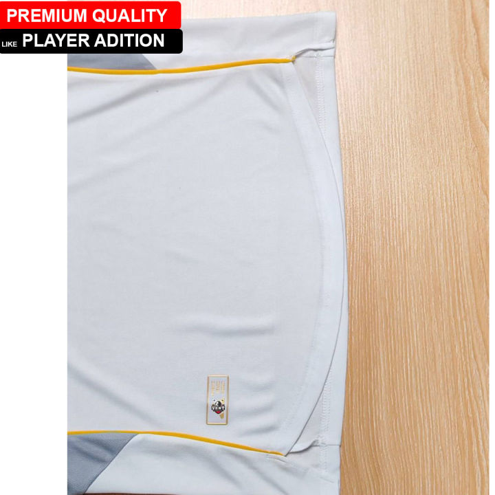 Real%20Madrid%2025/26%20Home%20Authentic%20Jersey%20-%20Image%207