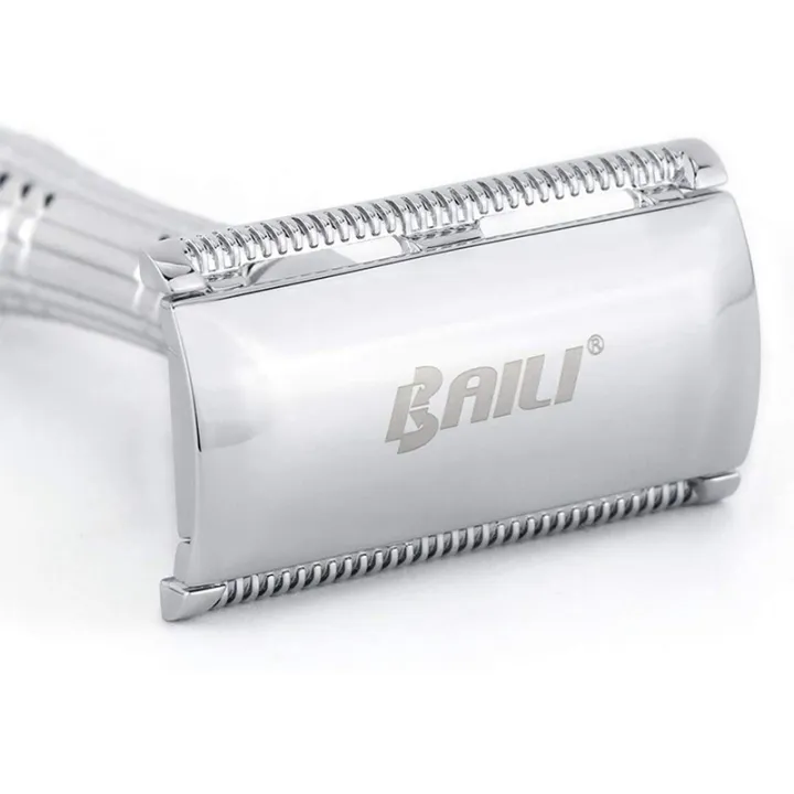 Double%20Edge%20Safety%20Razor%20Wet%20Shaving%20for%20Men%20Women%20with%20Platinum%20Blade%20and%20Mirrored%20Travel%20Case%20-%20Image%203