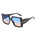 (New) Quare unglae Woman Black Overized A Glae Female Retro Vintage Big Frame Gradient Mirror Lunette De oleil Femme. 