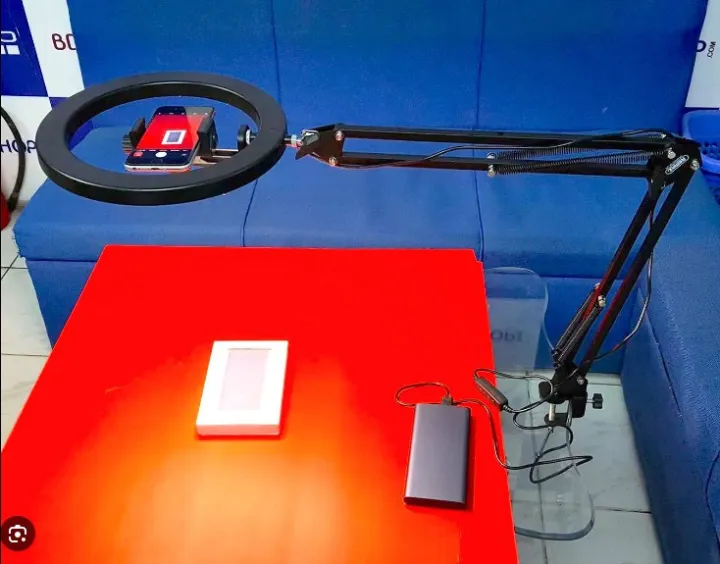 Overhead%20Video%20Stand%20with%2010%20inch%20Ring%20Light%20and%20Phone%20Mount%20for%20Drawing,%20Cooking%20Video,%20Facebook,%20YouTube%20Live%20Streaming%20-%20Image%204