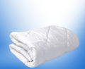 Comforthouse Lightweight King Comforter. 