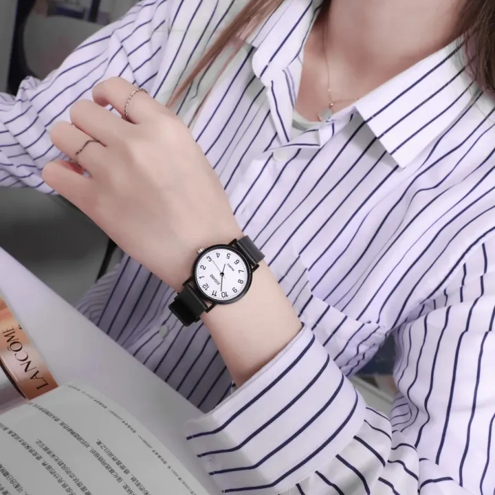YIKAZE%20Women's%20Wristwatch%20Simple%20Black%20White%20Women%20Quartz%20Watch%20Silicone%20Strap%20Wristwatch%20Big%20Dial%20Woman%20Minimalist%20Design%20Watch%20-%20Image%203