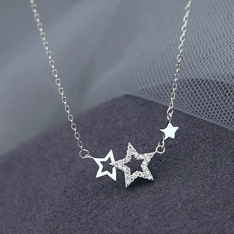 Light luxury, simple star necklace, women's summer niche design, high-end temperament, versatile and exquisite birthday gifts