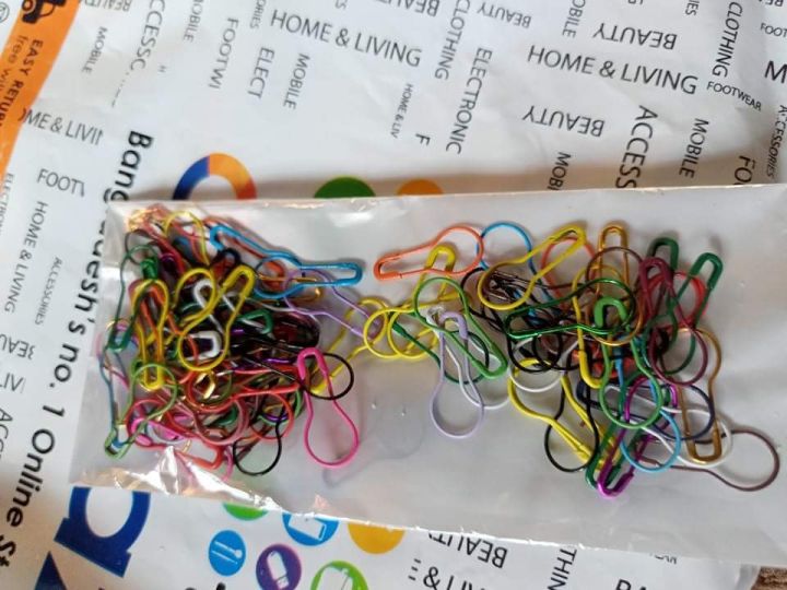 Safety%20Pins%20100%20PCS%20Small%20Pretty%20Colourful%20Safety%20Pins%20-%20Image%203