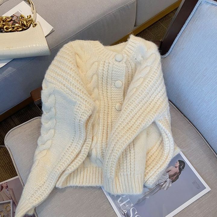 Soft%20Glutinous%20Cable-Knit%20Sweater%20Cardigan%20Women's%20Autumn%20New%20Lazy%20Wind%20Retro%20Short%20Loose%20Slimming%20Knitted%20Coat%20-%20Image%203