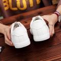 All Seasons Men Non Slip Sneakers Casual Soft Leather Men Shoes Fashion Low Top Lace Up Male Flat Shoes. 