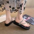 Platform Rhinestone Bowknot Toe Ring Slippers Women's Summer Outerwear 2024 New All-Matching Slippers Stylish Beach Sandals. 