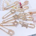 Flower Pendant Pin Crystal Rhinestone Brooch for Women Cardigan Scarf Buckle Clips Hat Clothes Lapel Pin Accessories New Fashion.