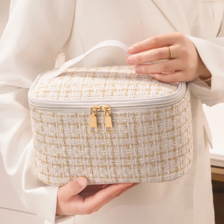 New%20Large%20Capacity%20Cosmetic%20Bag%20Portable%20Girl%20Makeup%20Bag%20Multifunction%20Travel%20Toiletries%20Cosmetic%20Organizer%20Case%20for%20Brush%20-%20Image%202
