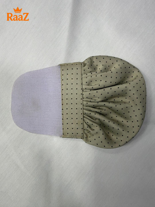 Off%20White%20Polka%20Dot%20Signature%20Pocket%20Square%20for%20Men%20-%20Image%202