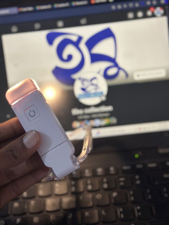 LED%20USB%20Rechargeable%20Clip-on%20Book%20Reading%20Light%20%E2%80%93%20Adjustable%20Brightness,%20Eye%20Protection,%20Portable%20Bookmark%20Lamp%20for%20Night%20Reading%20-%20Image%209