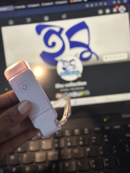 LED%20USB%20Rechargeable%20Clip-on%20Book%20Reading%20Light%20%E2%80%93%20Adjustable%20Brightness,%20Eye%20Protection,%20Portable%20Bookmark%20Lamp%20for%20Night%20Reading%20-%20Image%209
