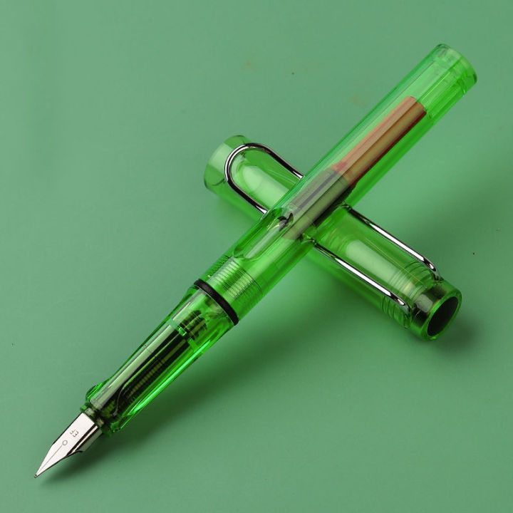 Elegant Fountain Pen with Fine Point and Durable Body