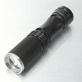 CREE Zoomable Flashlight 600LM 7W  XPE Q5 LED + 14500 +CH. 