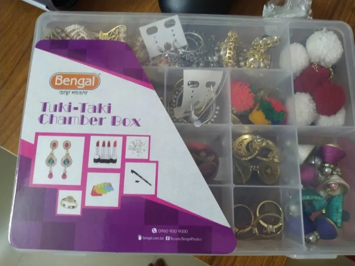Jewelry%20Storage%20and%20Display%20Case%20High-Impact%20Plastic%2015-Compartment%20Stackable%20%20%E2%80%93%20Essential%20Jewellery%20Organizer%20Box%20for%20Women%20-%20Image%208