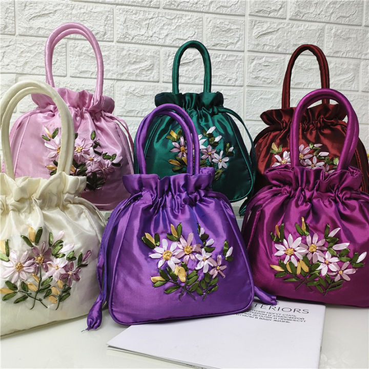 Portable%20Top-Handle%20Bags%20Women%20Flower%20Embroidered%20Silk%20Mini%20Potli%20Bag%20Chinese%20Style%20Females%20Handbags%20Retro%20Drawstring%20Shopping%20Handbag%20-%20Image%208