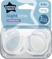 Tommee Tippee Nighttime soother, 0-6 months, 2 pack of glow in the dark soothers with reusable steriliser pod, Assorted Colours.