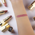 Soft Burnt Matte Makeup Holding Lipstick G104. 