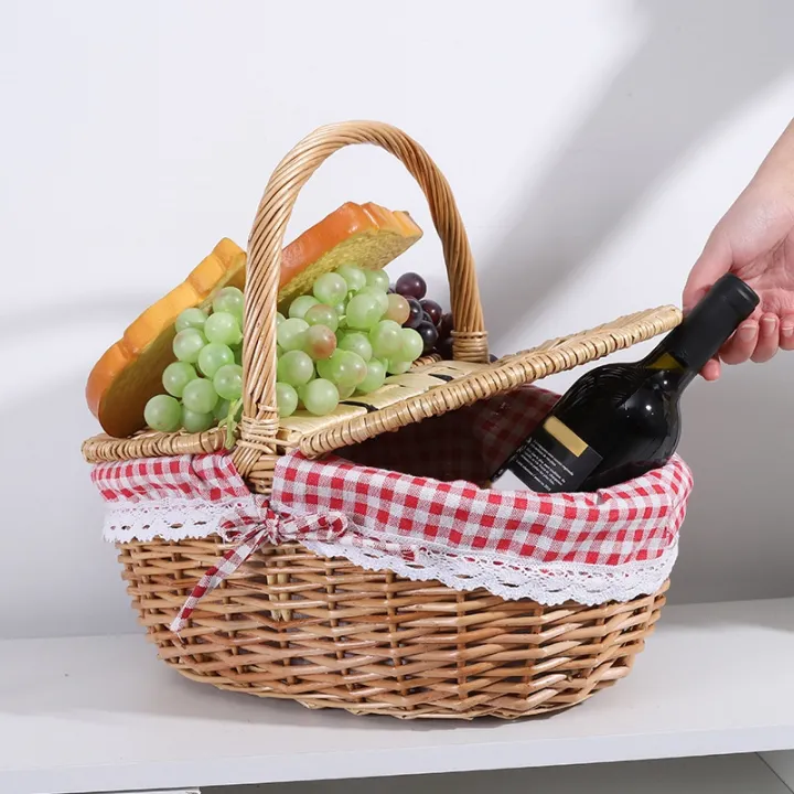 Individual%20Country%20Style%20Wicker%20Picnic%20Basket%20Hamper%20with%20Lid%20and%20Handle%20&%20Liners%20for%20Picnics,%20Parties%20and%20BBQs%20-%20Image%204