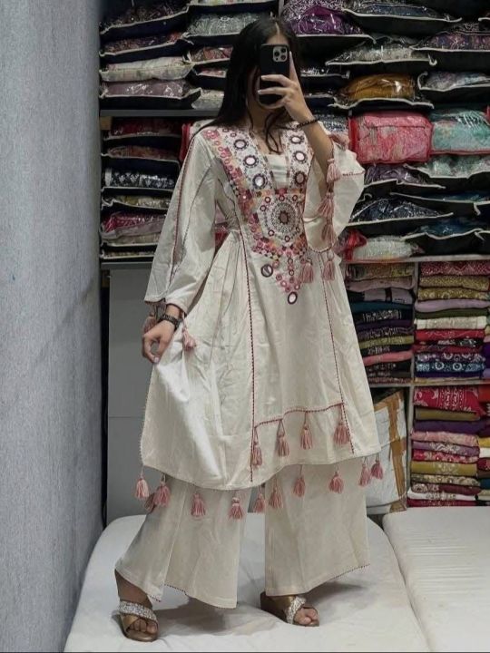 Cotton%20Kurti%20Stylish%20Traditional%20Wear%20for%20Women%20Top%20Rated%20Item%20Limited%20Stock%20Offer%20-%20Image%203
