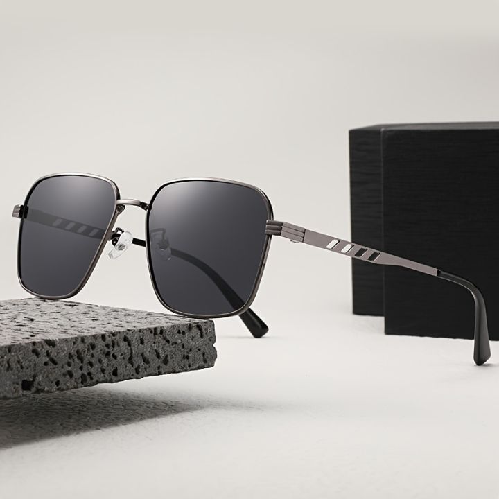Premium%20Cool%20Metal%20Frame%20Square%20Nylon%20Lens%20Polarized%20Sunglasses,%20For%20Men%20Women%20Outdoor%20Sports%20Party%20Vacation%20Travel%20Driving%20Fishing%20Supplies%20Photo%20Props%20-%20Image%204