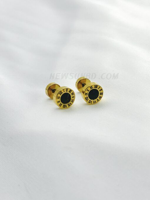8mm%20Zircon%20Roman%20Numerals%20Stud%20Earrings%20For%20Men%20-%20Image%203