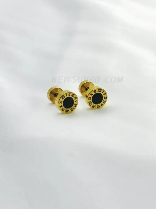 8mm%20Zircon%20Roman%20Numerals%20Stud%20Earrings%20For%20Men%20-%20Image%203